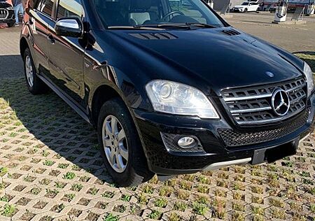Mercedes-Benz ML 300 CDI 4MATIC BlueEFFICIENCY -