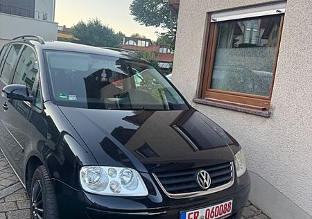 VW Touran Volkswagen Trendline