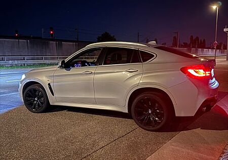 BMW X6 X6M50i*Voll*StandHtzg*UnfallfreiPreis 39000€Fest