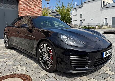 Porsche Panamera GTS 1.Hand. Sport Chrono. Scheckheft