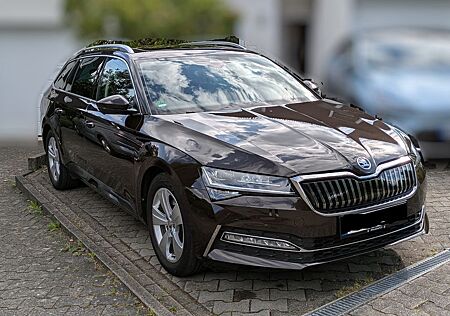 Skoda Superb 1.4 TSI iV DSG STYLE COMBI STYLE