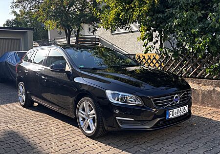 Volvo V60 D4 Momentum (ACC, Winterpaket, Assist.paket)