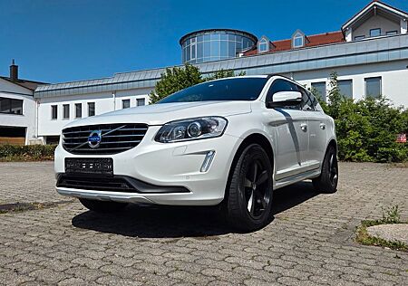 Volvo XC 60 Momentum AWD Xenon Navi 8fach bereift