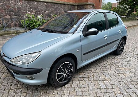 Peugeot 206 Automatik,Klima !!