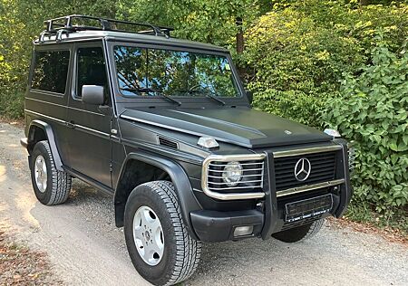 Mercedes-Benz G 320 G 300