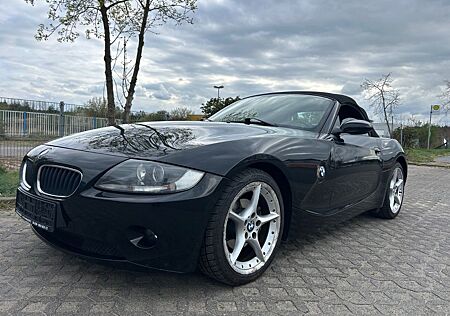 BMW Z4 Baureihe Roadster 2.2i/Leder /Neue Tüv