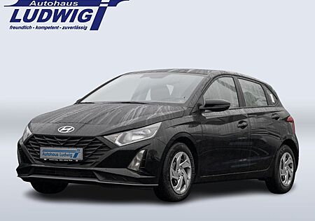 Hyundai i20 1,2 Select *NAVI*KAMERA*PARKP*