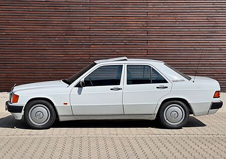 Mercedes-Benz 190 190E / 1 HAND / 43.000KM! / NEUWAGENZUSTAND