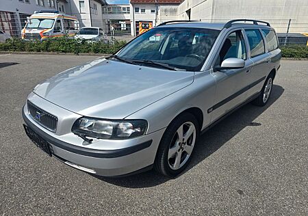 Volvo V70 2.5T AWD. "Tüv neu + ZR neuwertig"