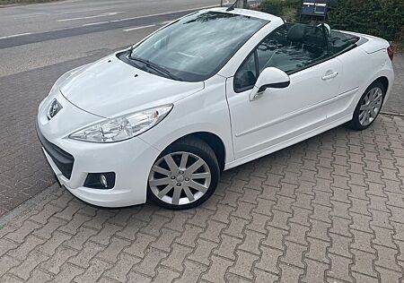 Peugeot 207 207cabrio*Automatik*klima*scheckheftgepflegt