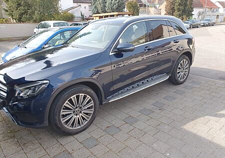 Mercedes-Benz 220 d 4 MATIC