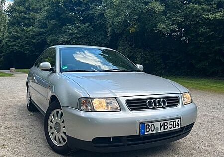 Audi A3 1.6 Auto Ambiente