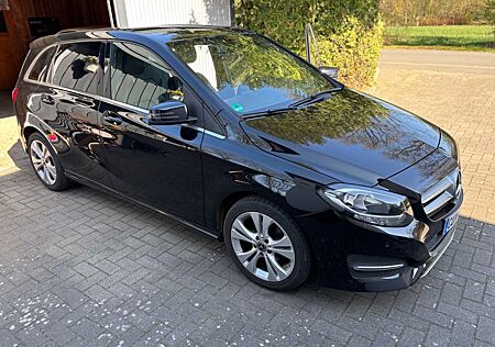 Mercedes-Benz B 180 d Urban AHK , Navi, Sitzheizung