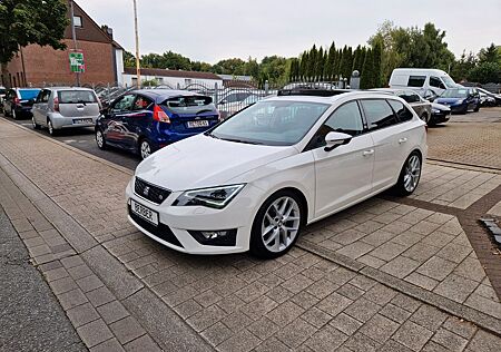 Seat Leon ST FR*1.Hand*Navi*Bi-Xenon*Pano*SHZ*Teilled