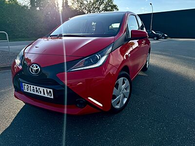 Toyota Aygo (X) 1,0-l-VVT-i x-play *TOP GEPFLEGT*