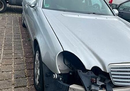 Mercedes-Benz E 200 CDI AVANTGARDE