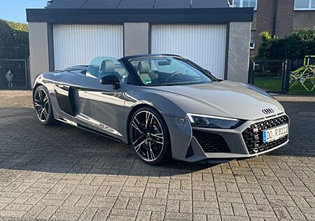 Audi R8 5.2 FSI performance S tronic Spyder RWD nardo