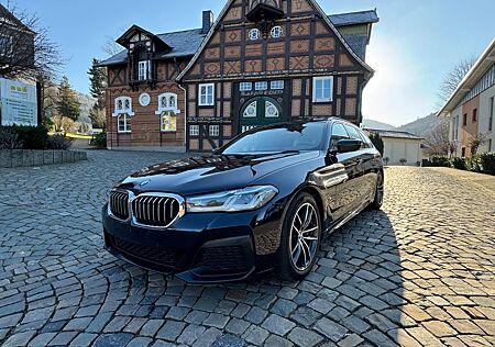 BMW 540i xDri*FACELIFT*M -Sportpak*VOLL*PANO*KeyGo*