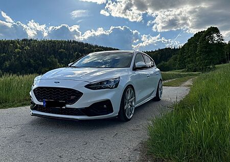 Ford Focus ST 2.3 EcoBoost