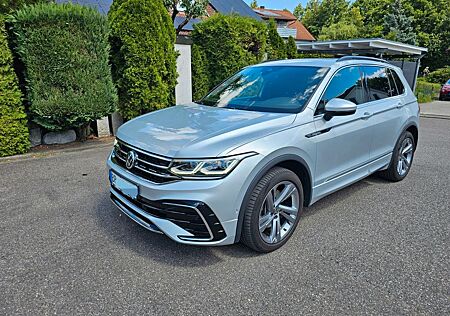 VW Tiguan Volkswagen 2.0 TDI SCR 147kW DSG 4MOTION R-Line ...