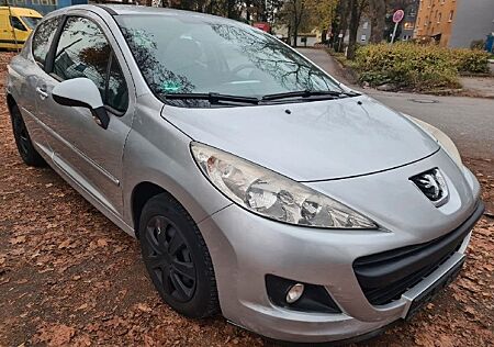 Peugeot 207 Tendance / KLIMA / TÜV 11.2026