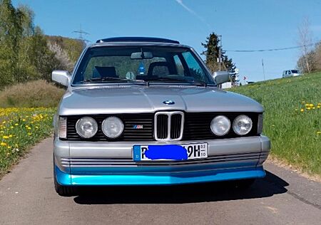 BMW 323i Zender E21 6Zylinder