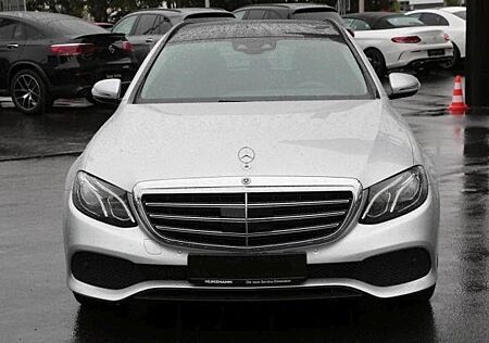 Mercedes-Benz E 300 d T Autom. PANO, Distr.Plus mit Lenkassist