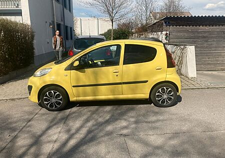 Peugeot 107 lückenl. SH, NR, neuw. GJR, TÜV 5/27, St.20€