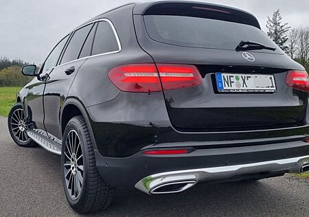 Mercedes-Benz GLC 220 d 4MATIC Autom. -Pano-LED-Ahk-Rückfahr.