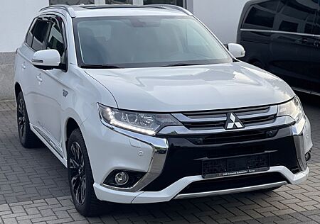 Mitsubishi Outlander PHEV Top 4WD