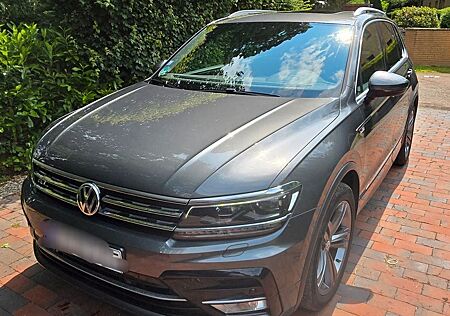 VW Tiguan Volkswagen R-Line 2.0 TDI AHK Navi PSD StHz 8 Fach