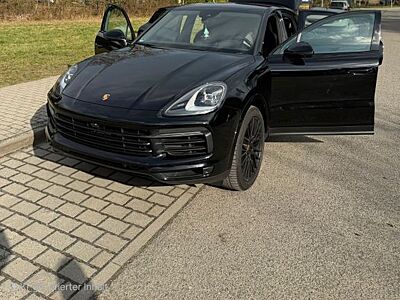 Porsche Cayenne Coupe-Approved -HeadupStandheizung-Pano