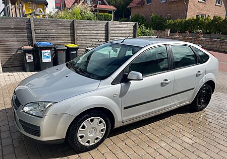 Ford Focus 1,6 Ambiente Ambiente