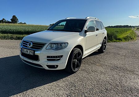 VW Touareg Volkswagen 3.0 V6 TDI Tiptronic Individual R-Line