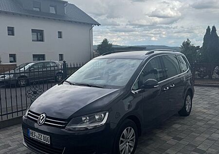 VW Sharan Volkswagen 2.0 TDI DSG 130kW BMotion T Comfortli...