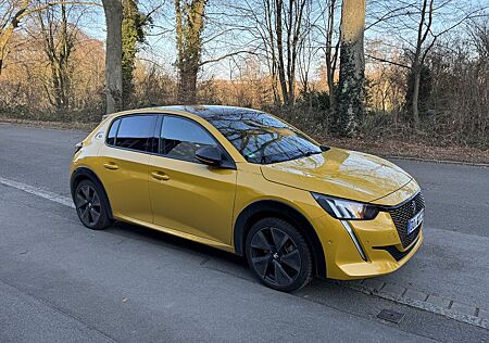 Peugeot 208 e- GT Pack+Panorama+CCS