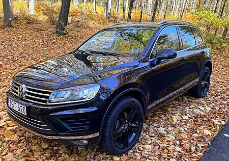 VW Touareg Volkswagen 3.0 V6 TDI Executive Edition