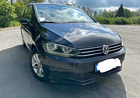 VW Touran Volkswagen 1.6TDI, TOP Gepfl., Pano, 7Sitze, Garant.