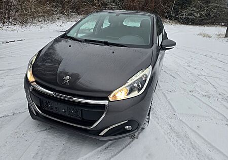 Peugeot 208 PureTech 82 Active Active