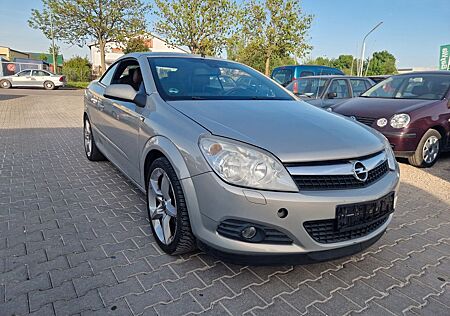 Opel Astra 1.8 ECOTEC Cosmo Gepflegt,Leder,SHZ,ALU