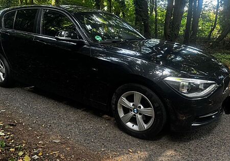 BMW 116i Sport Line Sport Line