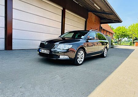 Skoda Superb 2.0 TDI Elegance Combi Elegance