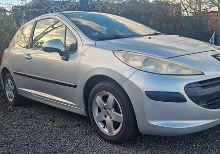 Peugeot 207 Tendance*Klima*Tüv