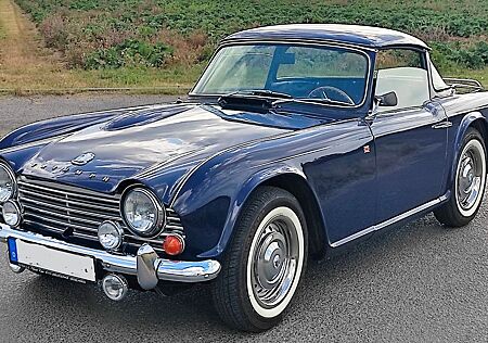 Triumph TR4