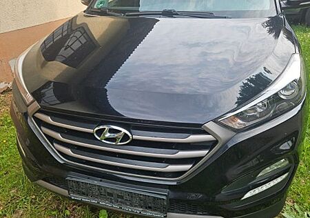 Hyundai Tucson 1.6l 2WD 6MT Advantage Advantage