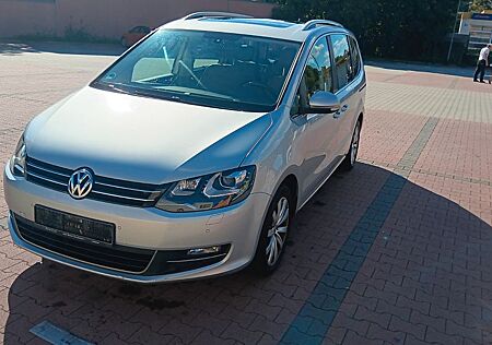 VW Sharan Volkswagen 2.0 TDI DSG 7 Sitze Standheizung Panorama