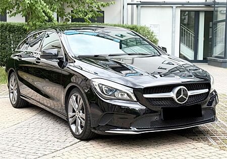 Mercedes-Benz CLA 220 Shooting Brake CLA 220d Shooting Brake AMG Line
