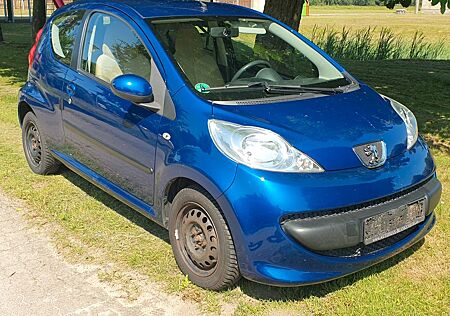 Peugeot 107 Filou 70