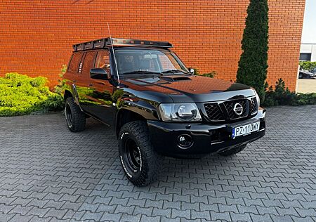 Nissan Patrol GU4, 7-sitzig, nach vollständiger