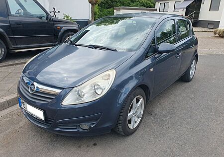 Opel Corsa 1.2 Edition integrierter Fahrradträger